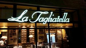 Letras-Corporeas-luminosas-La-Tagliatella-3